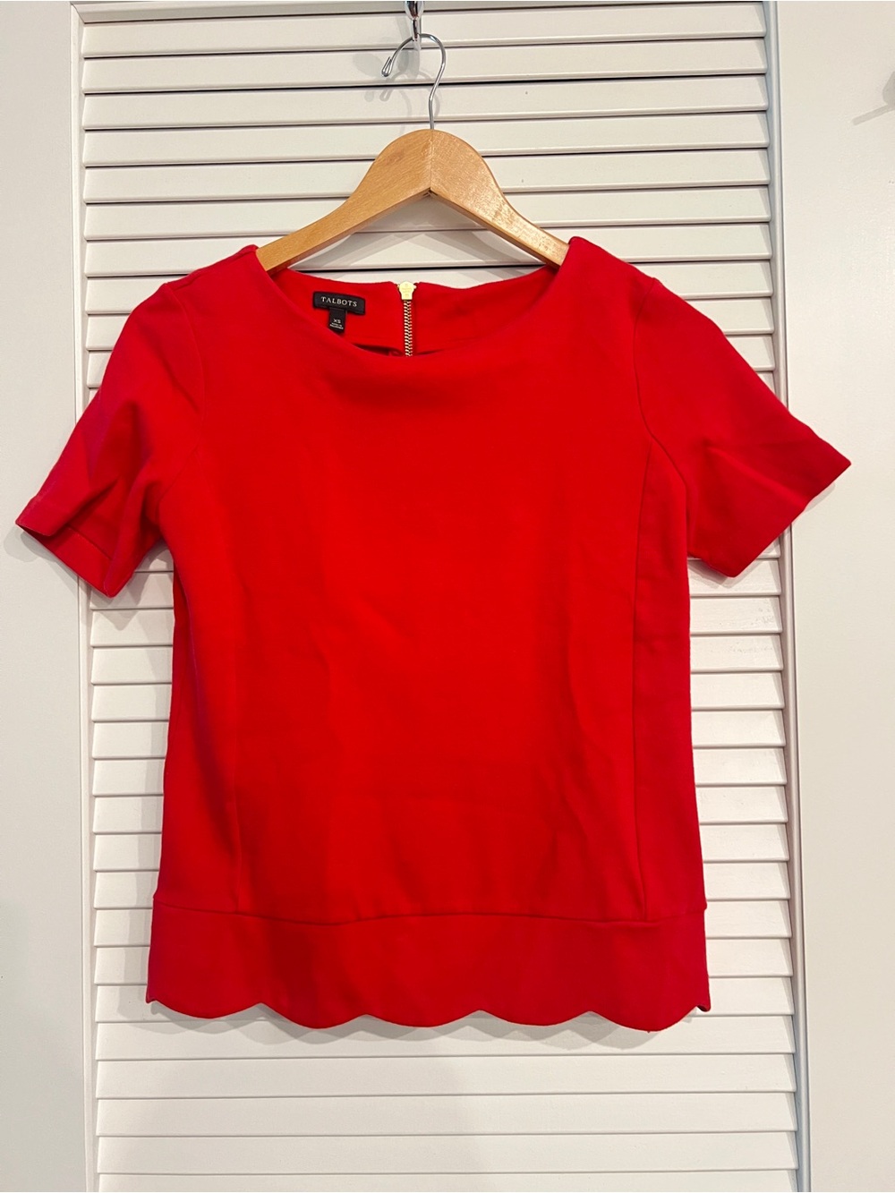 Talbots Red Scalloped Premium Top